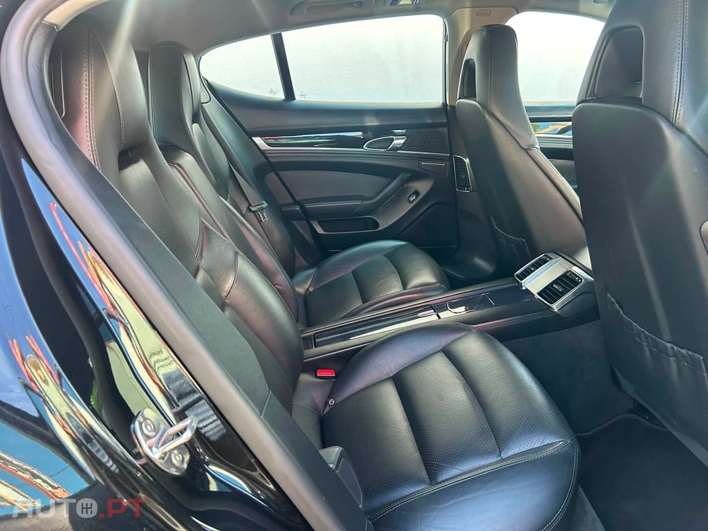 Porsche Panamera 3.0 V6 Platinum Edition