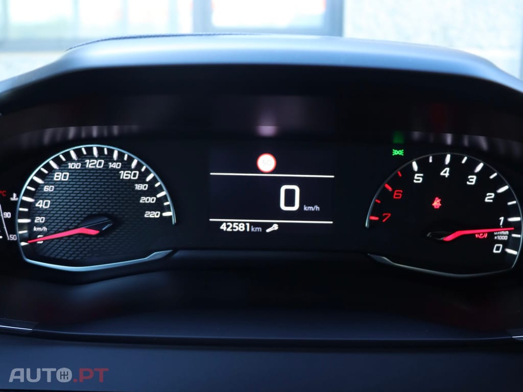 Peugeot 2008 PureTech 100 Stop&Start Allure Pack