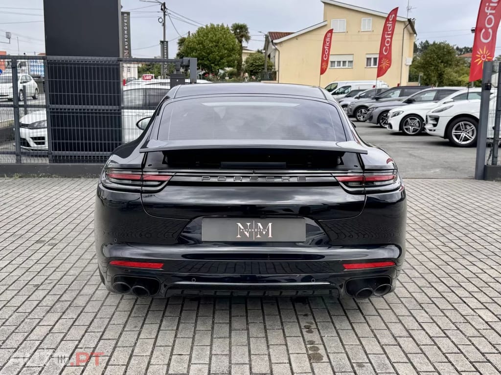 Porsche Panamera 4 E-Hybrid