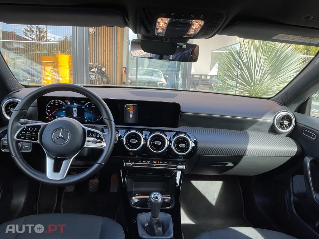 Mercedes-Benz CLA 180 d Shooting Brake Business Solutions