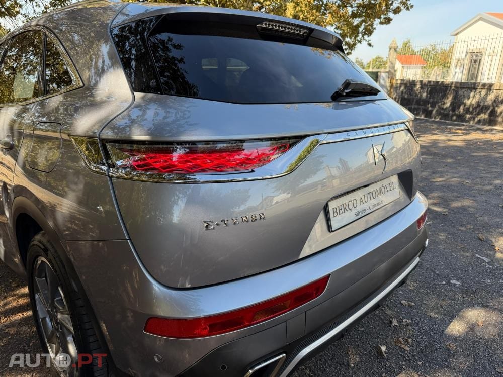 DS DS7 Crossback E-Tense Performance Line EAT8