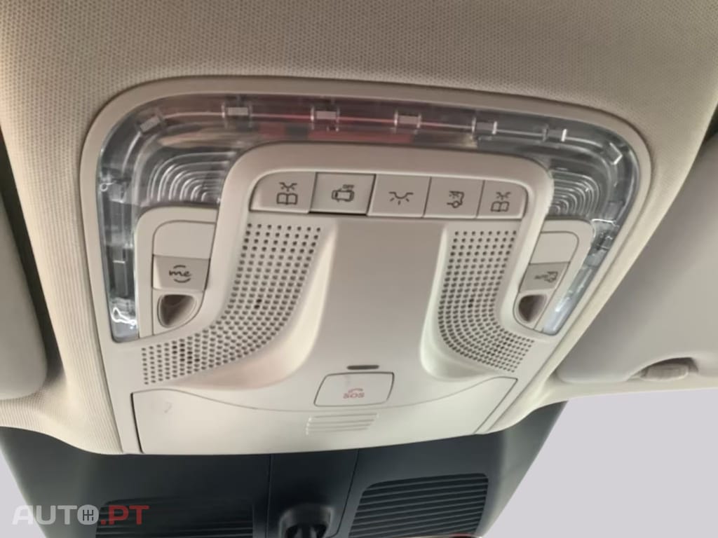 Mercedes-Benz EQV 300 Lang Distronic I.V.A DEDUTIVEL