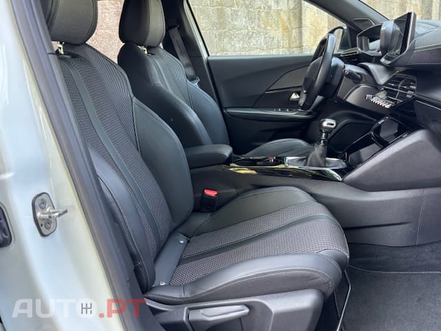 Peugeot 2008 PureTech 130 Stop&Start GT-Line Edition