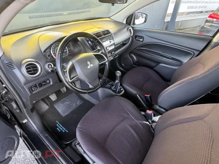 Mitsubishi Space Star 1.2 Intense Connect Edition