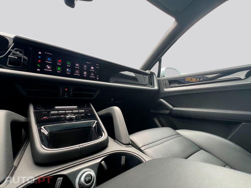 Porsche Cayenne I.V.A DEDUTIVEL E-Hybrid