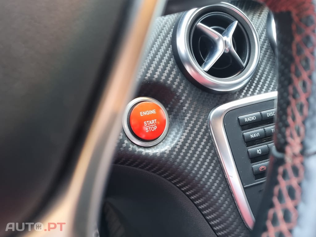 Mercedes-Benz A 180 d AMG Line