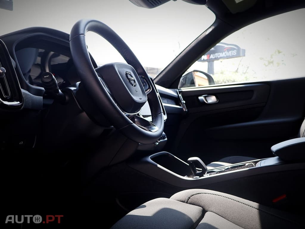Volvo XC40 Recharge Core
