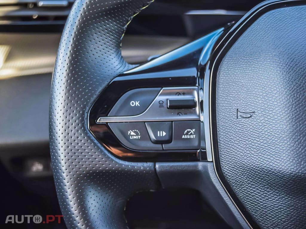 Peugeot 408 1.6 Hybrid GT e-EAT8