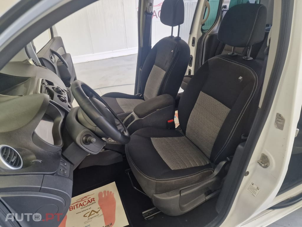 Renault Kangoo COMBI 1.5 DCI LUGARES 5
