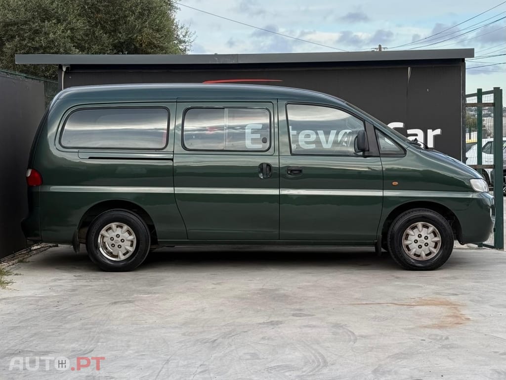 Hyundai H-1 2.5