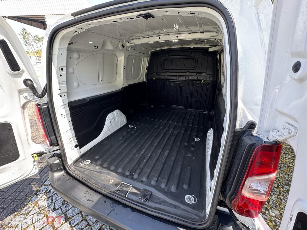 Peugeot Partner 1.5 BlueHDi Premium Longa