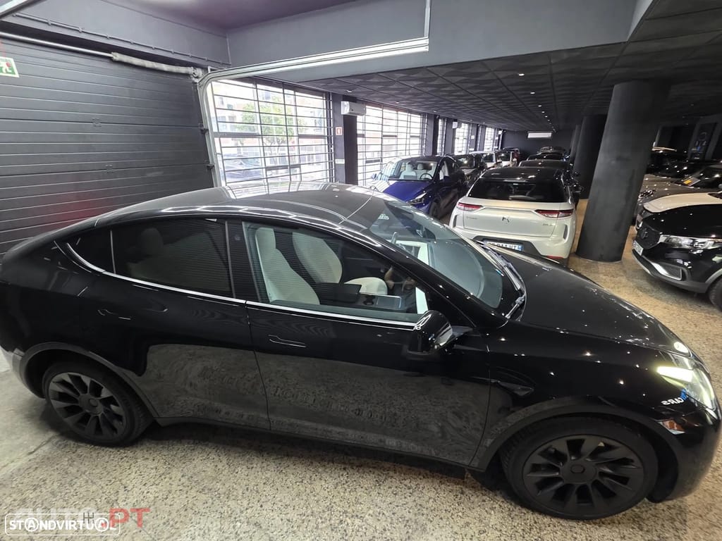 Tesla Model Y Long Range Dual Motor AWD