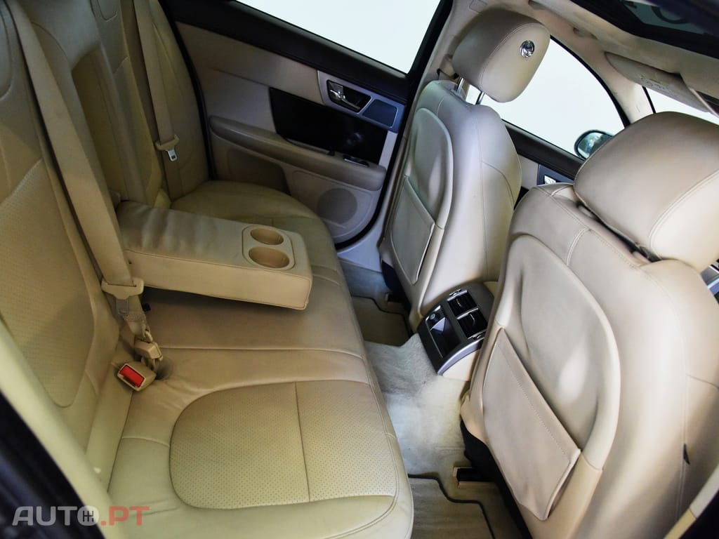Jaguar XF S 3.0D V6 LUXURY