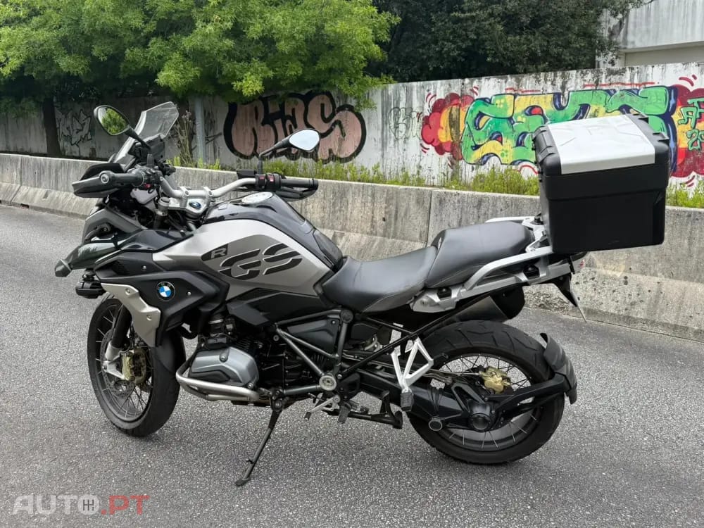 BMW C 650 GT 1200 GS Exclusive triple back