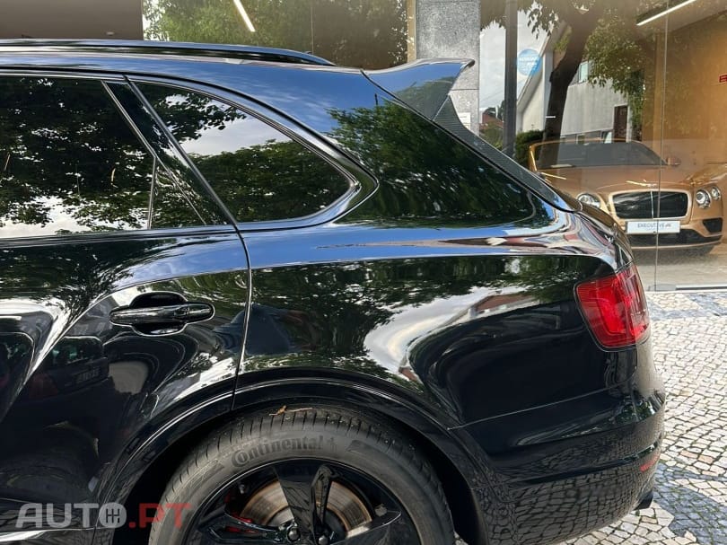 Bentley Bentayga V8