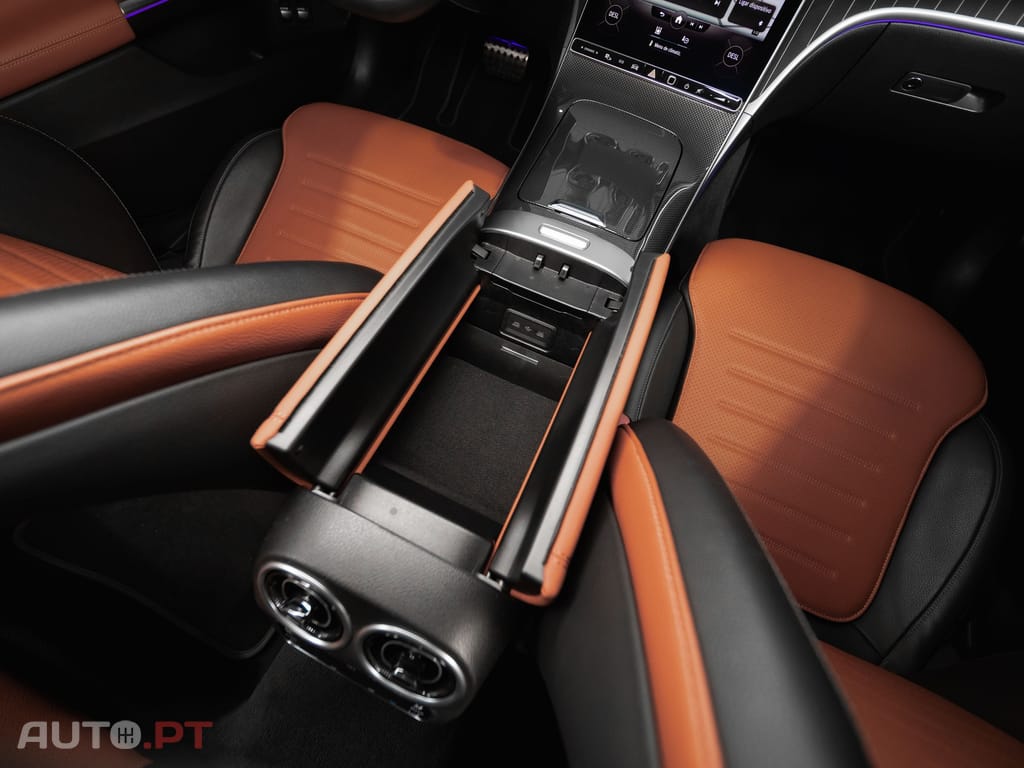 Mercedes-Benz C 300 e 9G-TRONIC AMG Line