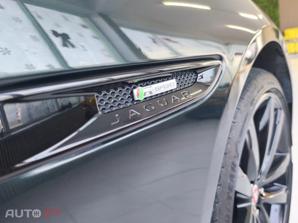 Jaguar XF 2.0D R-Sport