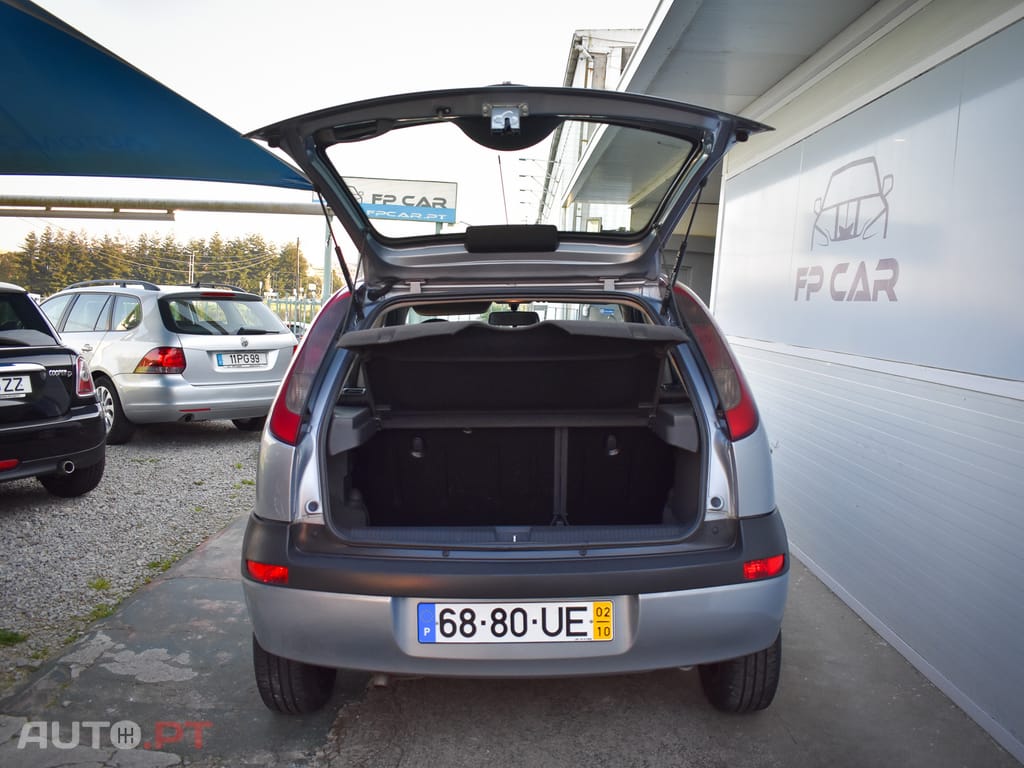 Opel Corsa 1.2 16V Elegance
