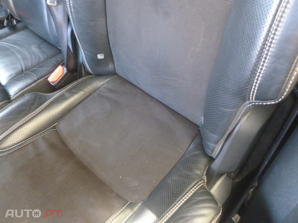 Volvo XC90 2.0 D4 R-Design Auto