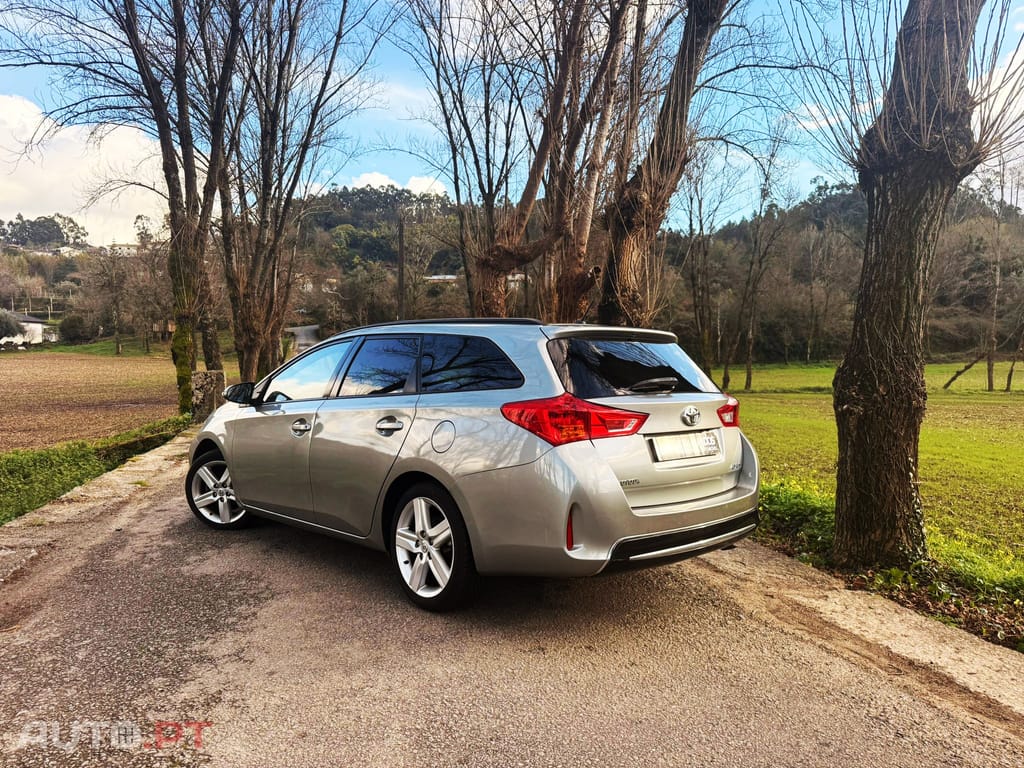 Toyota Auris Touring Sports 1.4 D-4D Com+P.Sport +Navi
