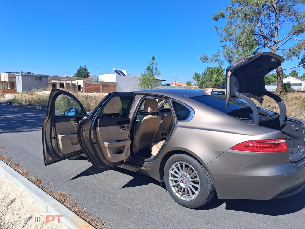 Jaguar XF 2.0 Prestige