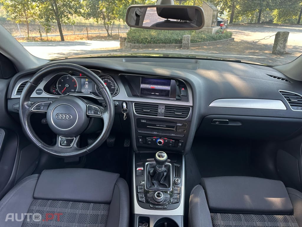 Audi A4 Avant 2.0 TDi Business Line S-line