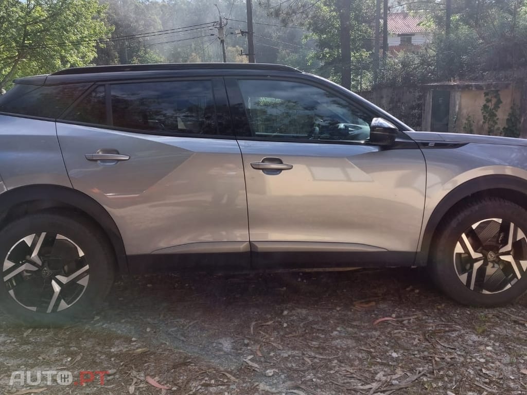 Peugeot E-2008 54 kWh GT