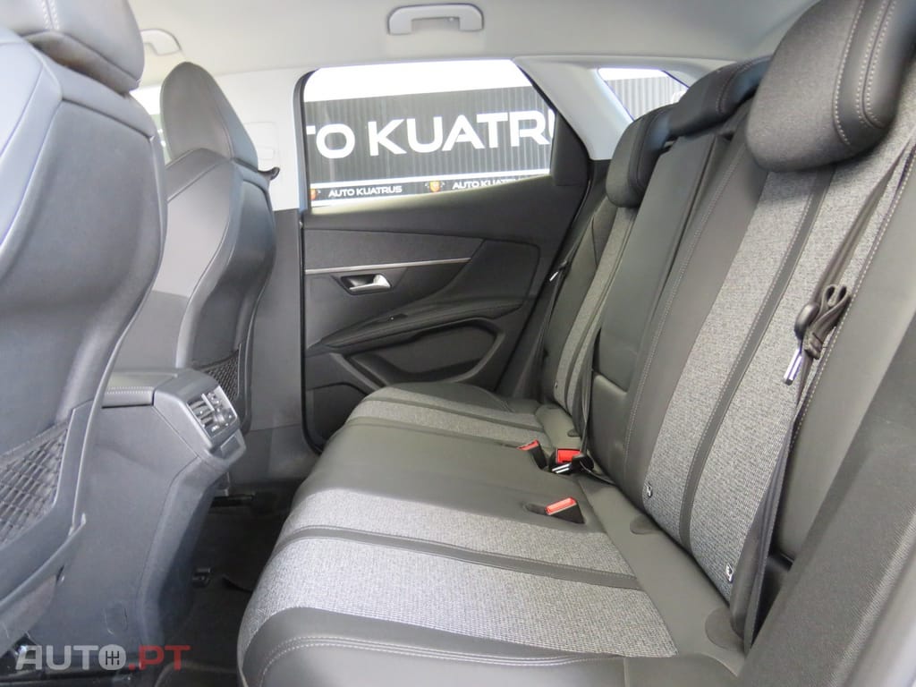 Peugeot 3008 1.5 BlueHDi Allure EAT8