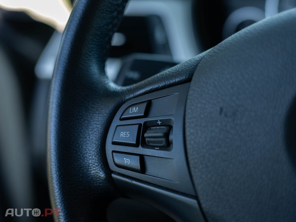 BMW 318 d Touring Advantage