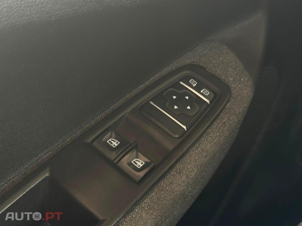 Renault Zoe (c/ Bateria) EV50 135hp Techno