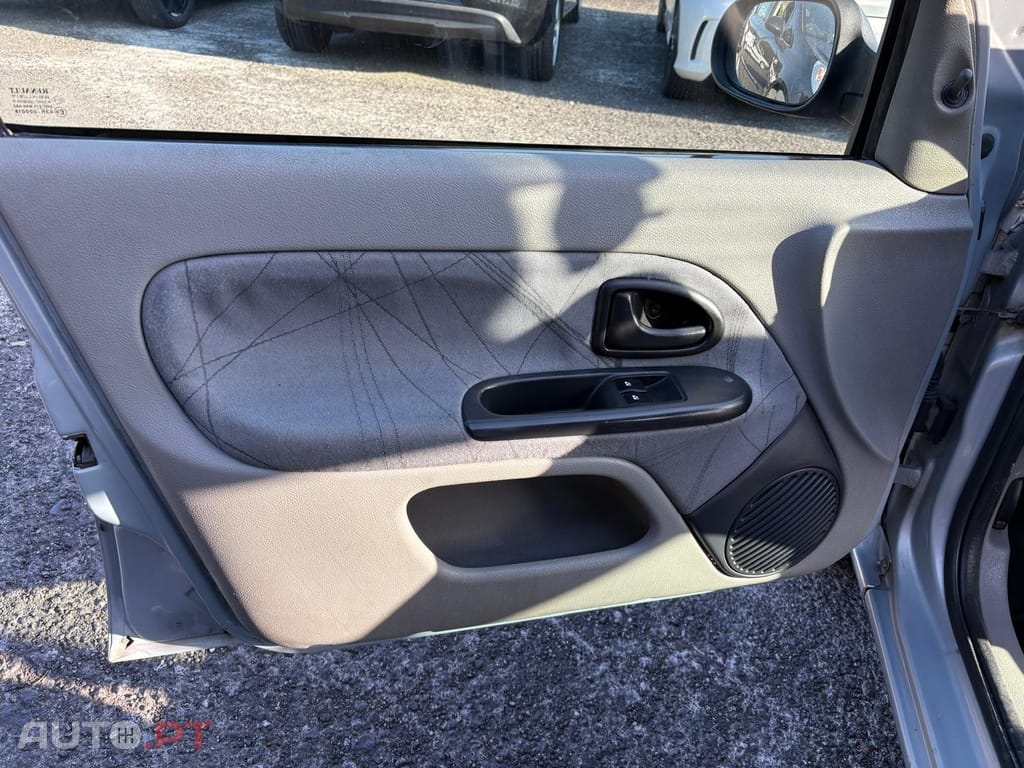 Renault Clio 1.2 Authentique