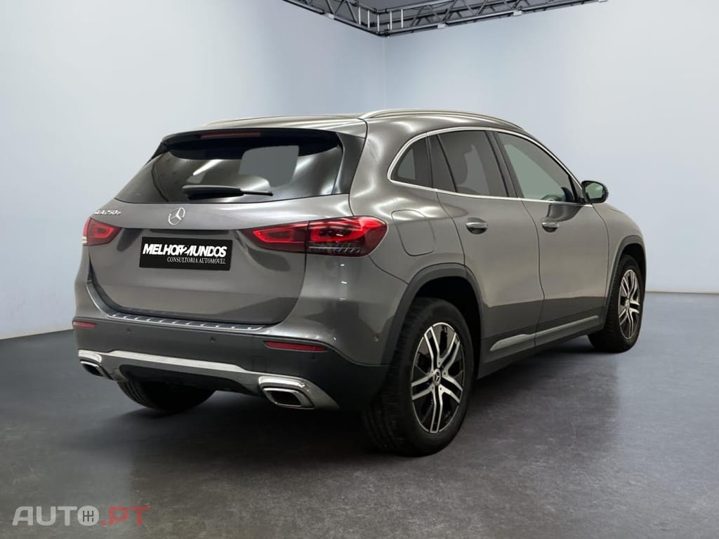 Mercedes-Benz GLA 200 Progressive Line 7G-DCT