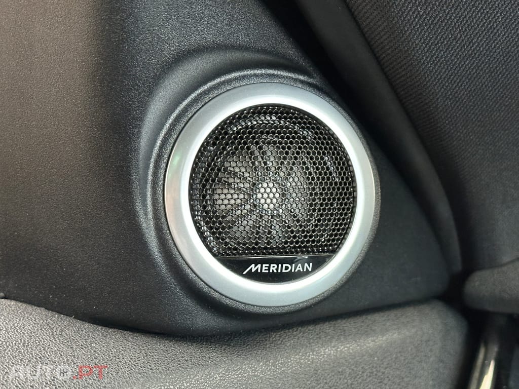 Land Rover Evoque P250 R-Dynamic HSE