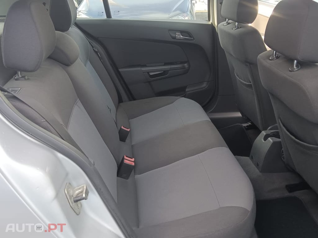 Opel Astra 1.3 CDTi Edition