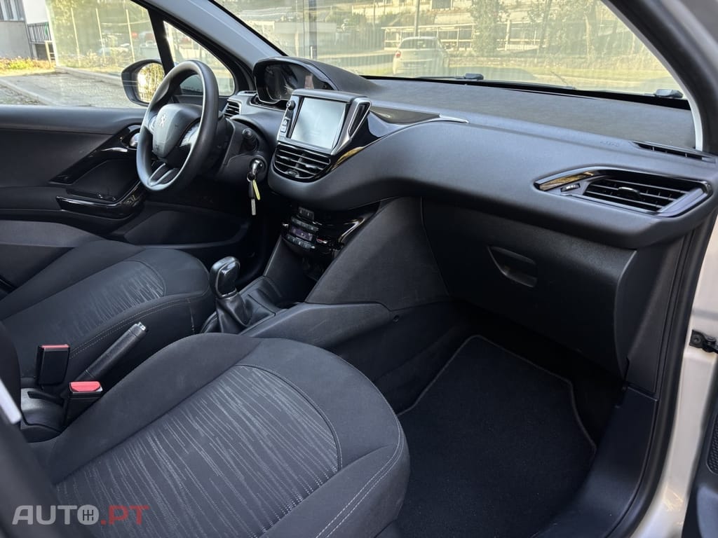 Peugeot 208 1.6 BlueHDi