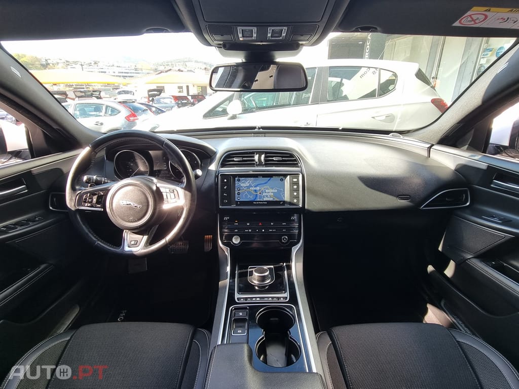 Jaguar XE 2.0 D R-Sport Aut.