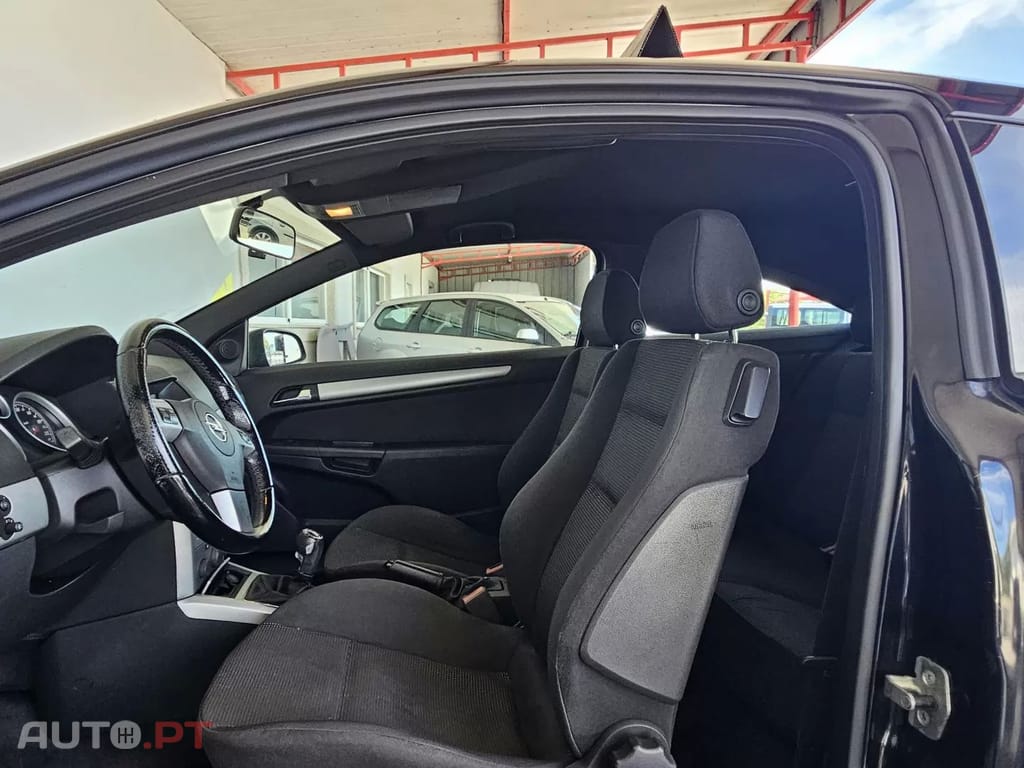 Opel Astra GTC 1.3 CDTI