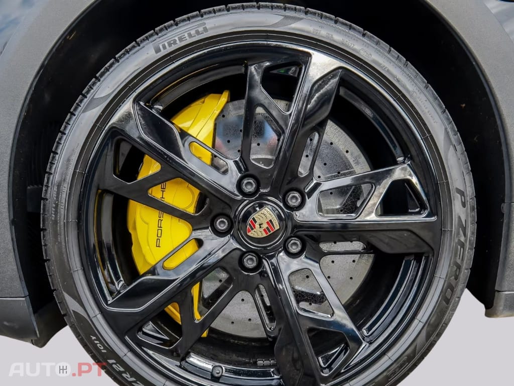 Porsche Taycan Turbo I.V.A DEDUTIVEL 