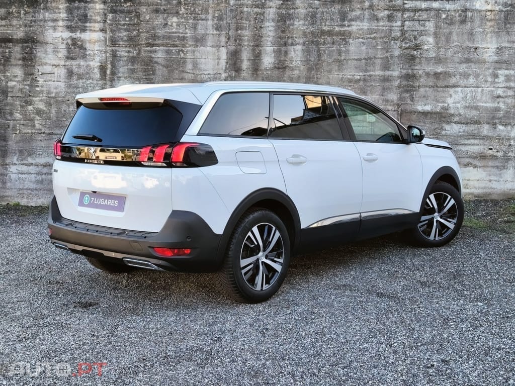 Peugeot 5008 1.2 PureTech Allure Pack EAT8