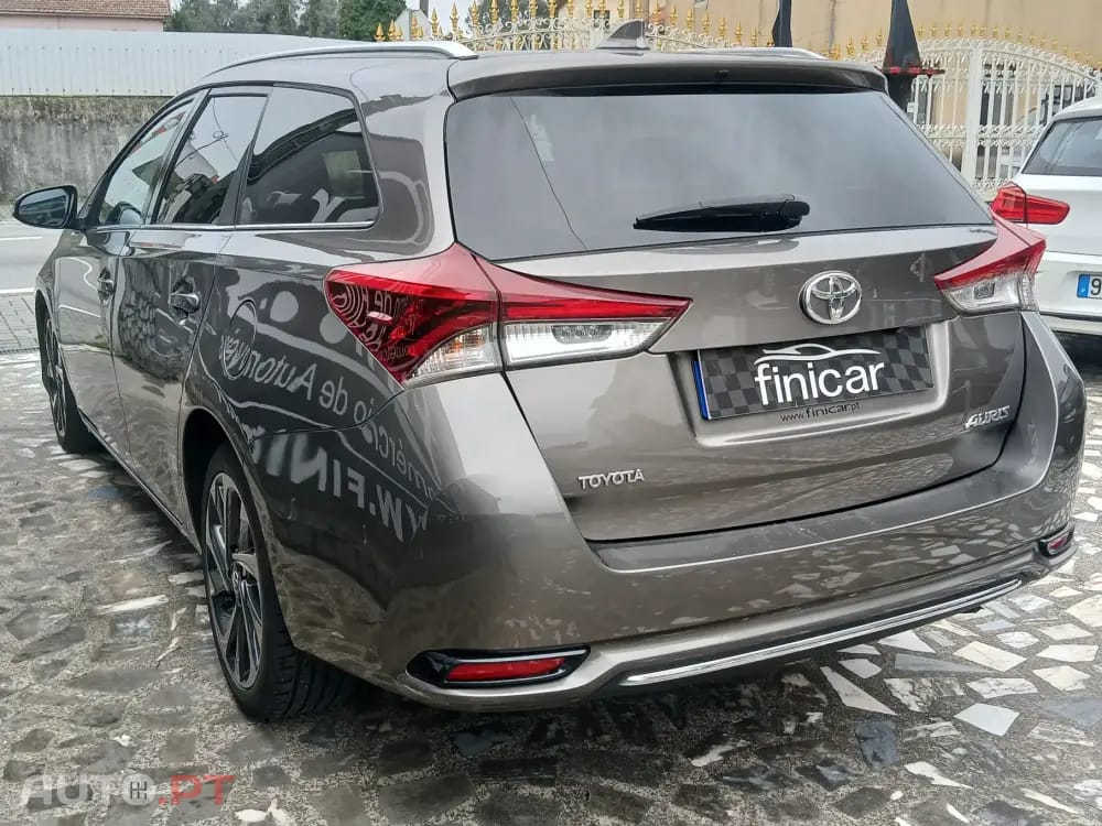 Toyota Auris Touring Sports 1.4 D-4D Exclusive+Navi
