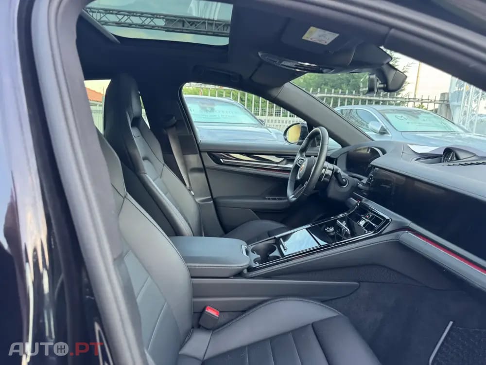 Porsche Panamera 4 E-Hybrid