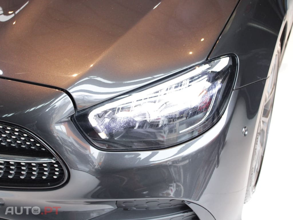 Mercedes-Benz E 220 AMG LINE
