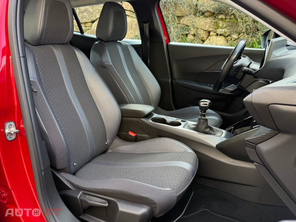 Peugeot 2008 PureTech 100 Stop&Start Allure Pack