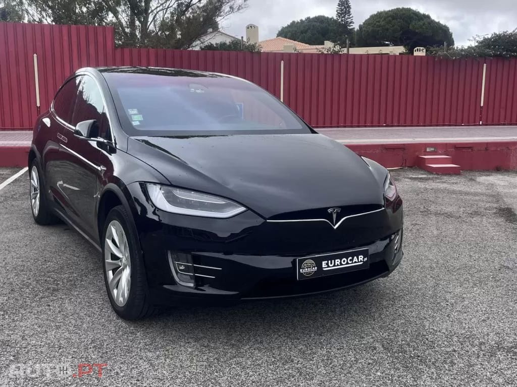 Tesla Model X 75D