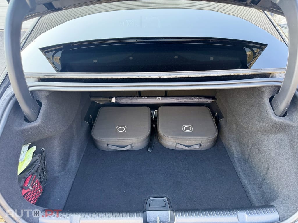 Mercedes-Benz EQE 300 Edition Electric Art