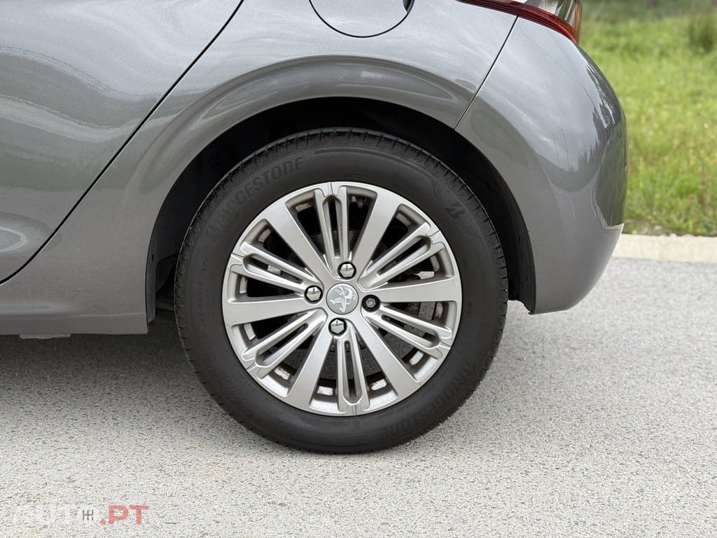 Peugeot 208 1.5 BlueHDi Signature