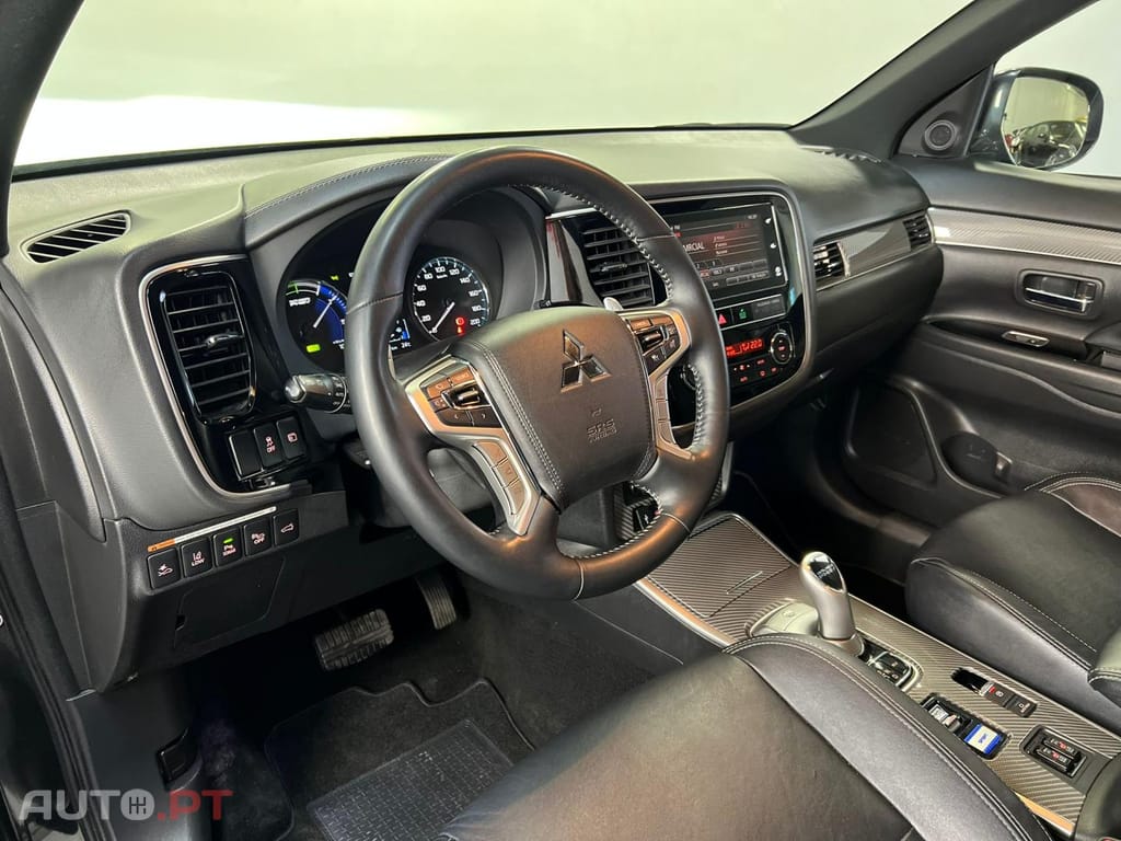 Mitsubishi Outlander 2.4 Mivec PHEV Instyle