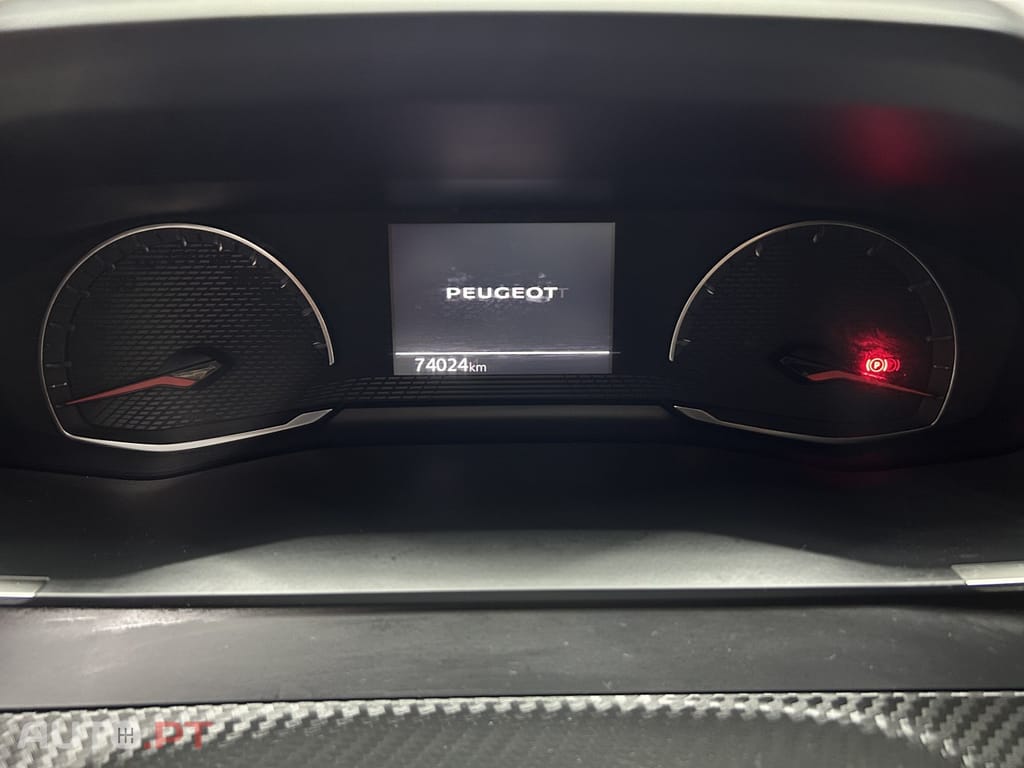 Peugeot 2008 1.2 PureTech Allure EAT8