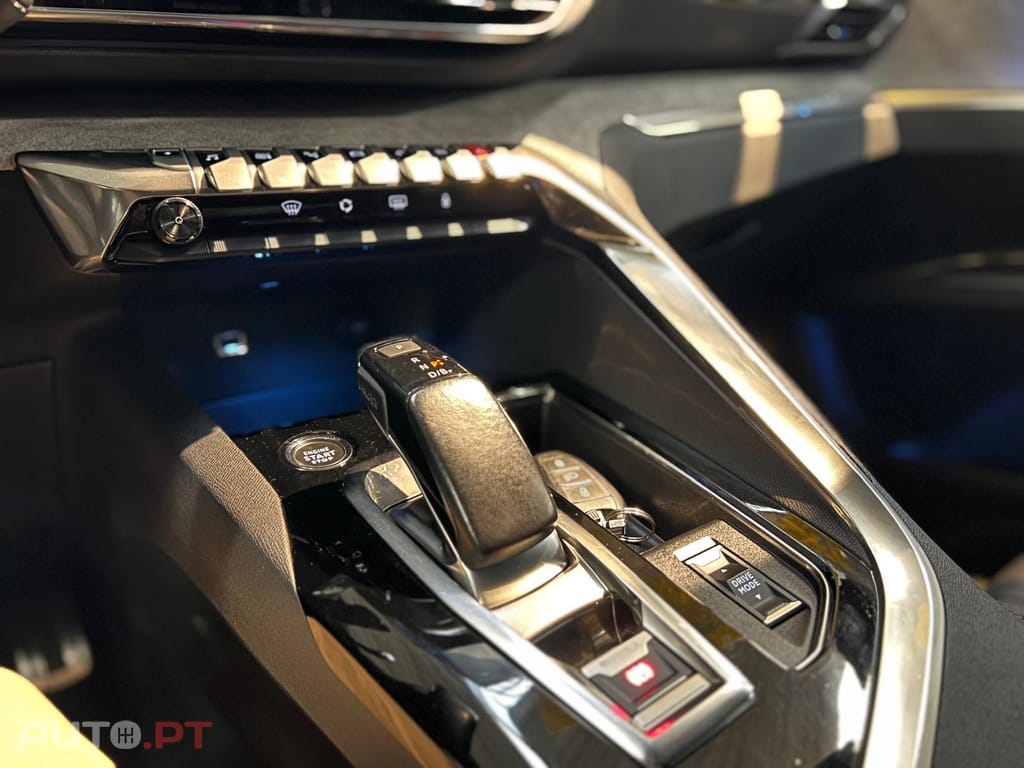 Peugeot 3008 1.6 Hybrid GT Line e-EAT8