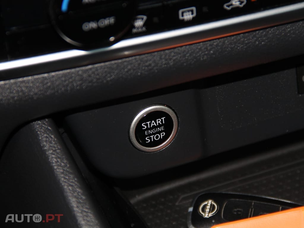 Nissan Qashqai 1.3 DIG-T Acenta — fotografia 13